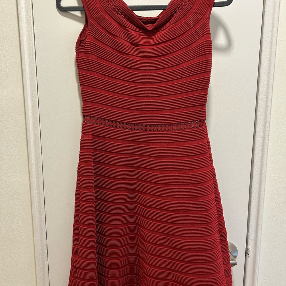 Elegant Red Sleeveless Dress